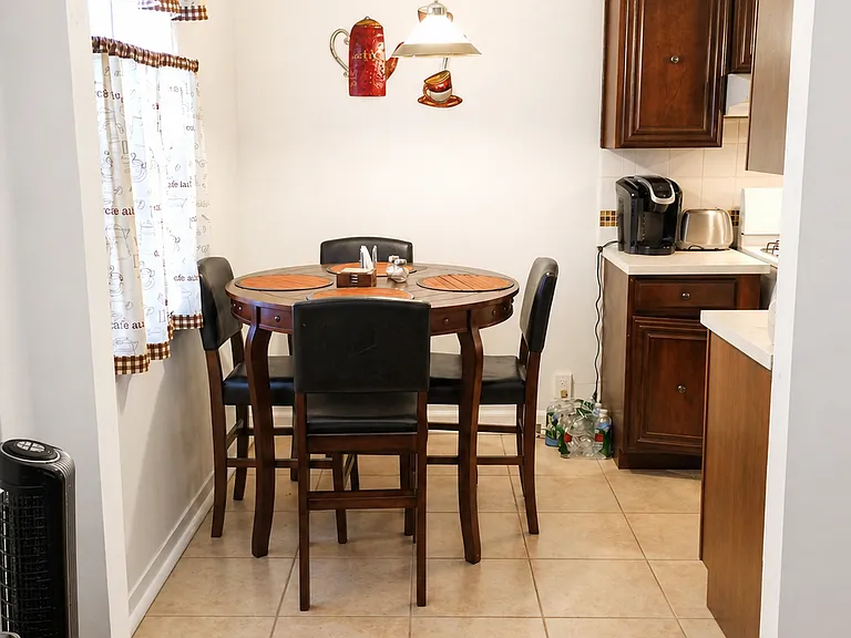 656 W Park Ln #3 — Photo 7