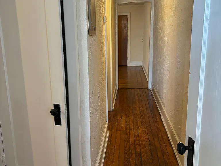 526 N 19th St #7 — Photo 1