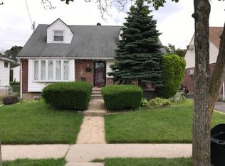 87 Arlington Ave, Valley Stream, NY 11580