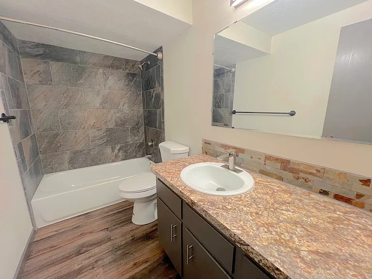 Portage Village Apartments — Photo 11