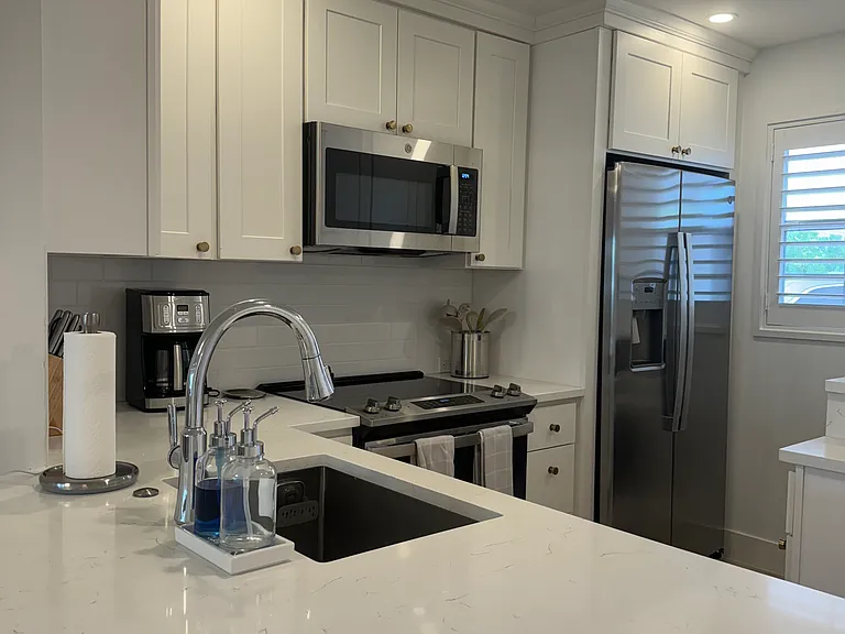 252 Banyan Blvd #252 — Photo 4