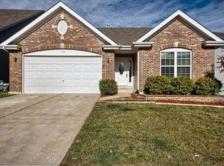 142 Berry Manor Cir, Saint Peters, MO 63376