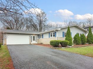 5609 Snowdrop Ln, Lisle, IL 60532