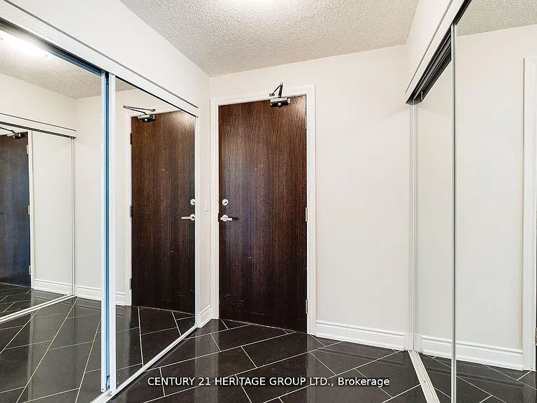 7 N Park Rd #709 — Photo 4