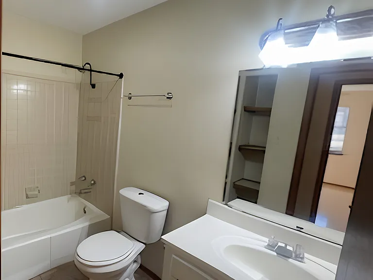 610 Old Covington Hwy #A — Photo 10