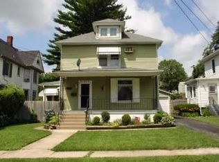 332 S Hayward St, Woodstock, IL 60098