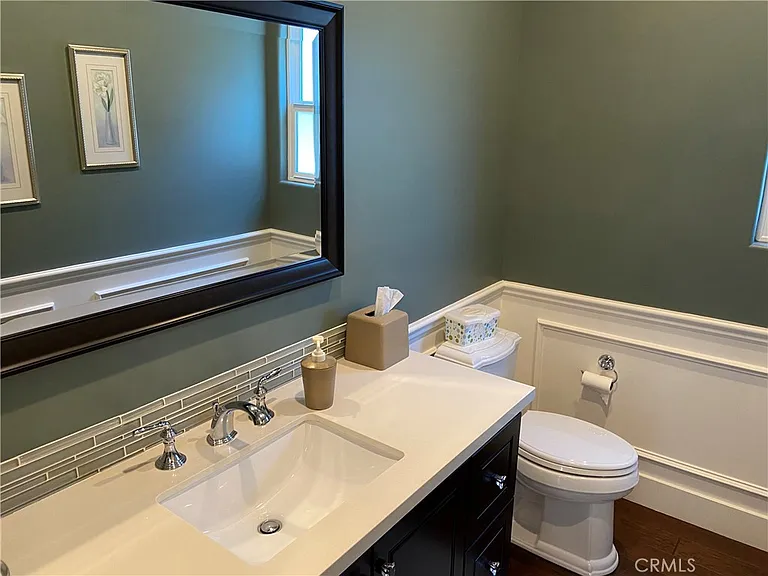 4470 Stansbury Ave — Photo 24