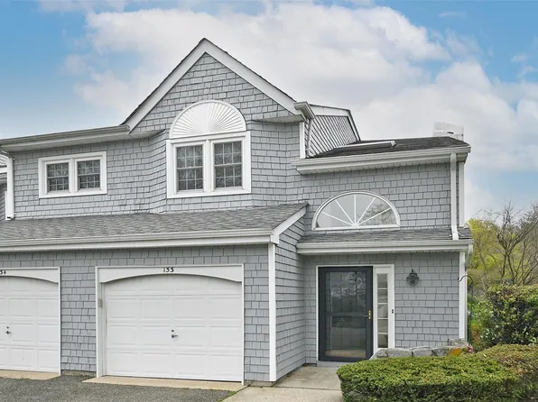 133 Lakebridge N Drive #133, Kings Park, NY 11754