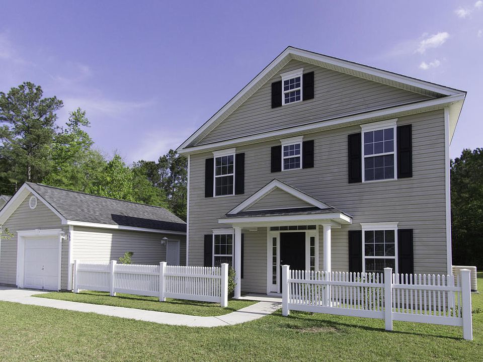 1st image of 303 Coosawatchie St