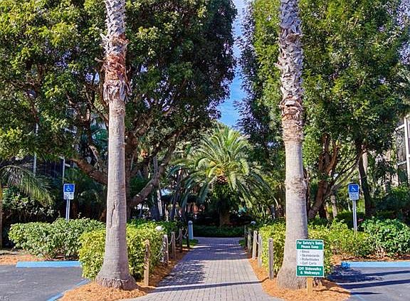 2nd image of 3111 Tennis Villas
