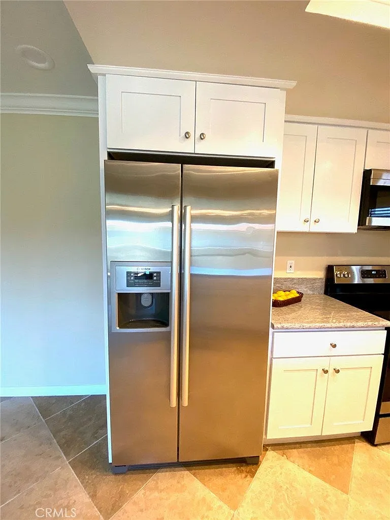 2 bed, 1009 sqft, $3,200 — Photo 4