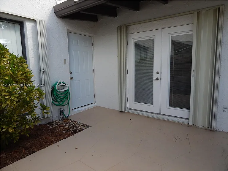 6959 SW 110th Ct — Photo 1