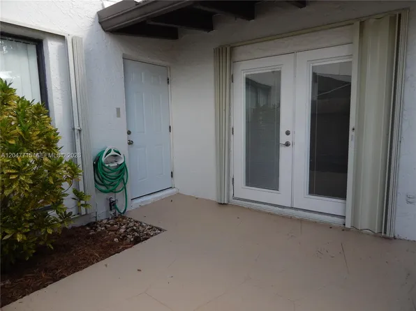 6959 SW 110th Ct, Miami, FL 33173