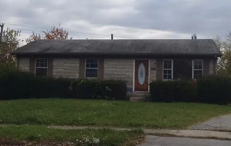 1725 Scarbrough Ct — Photo 1