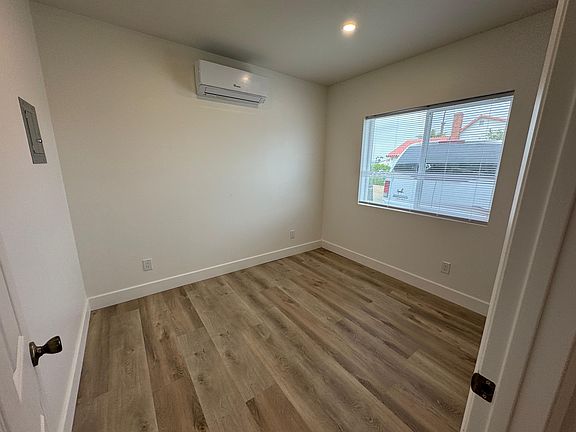 3rd image of 1775 Isla Del Carmen Way