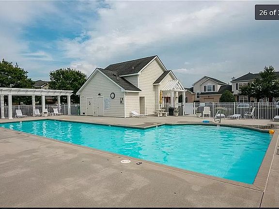 3rd image of 5312 Tamworth Pl