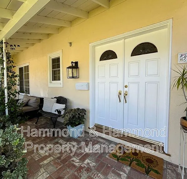 8422 Fable Ave — Photo 5