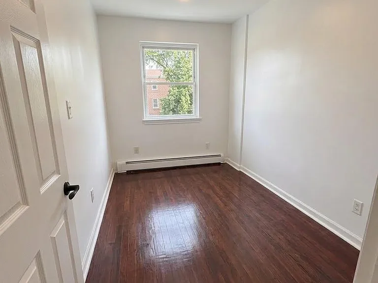 10919 202nd St #2 — Photo 12