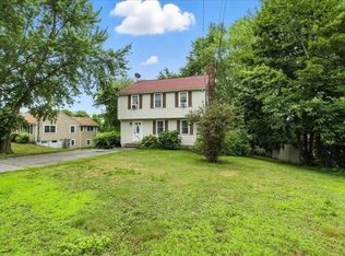 41 Quincy St, Holbrook, MA 02343