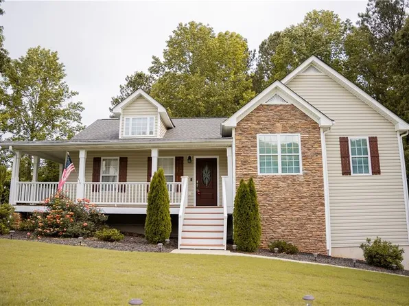 169 Barrington Dr, Hiram, GA 30141