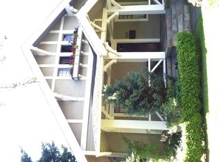 833 NE 84th St, Seattle, WA 98115