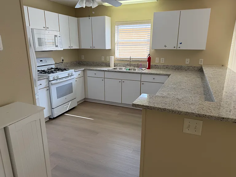 876 Radclife Berea Pl — Photo 10