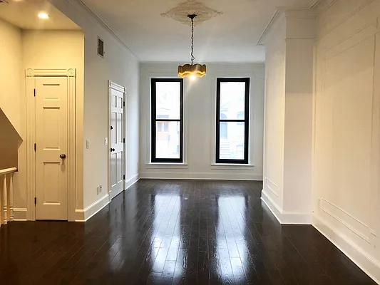 Rented by Compass | media 7