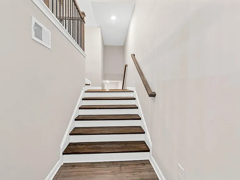 2247 Pink Hawthorn Dr — Photo 4