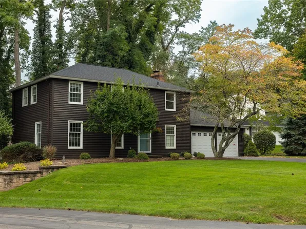 122 Selborne Chase, Fairport, NY 14450
