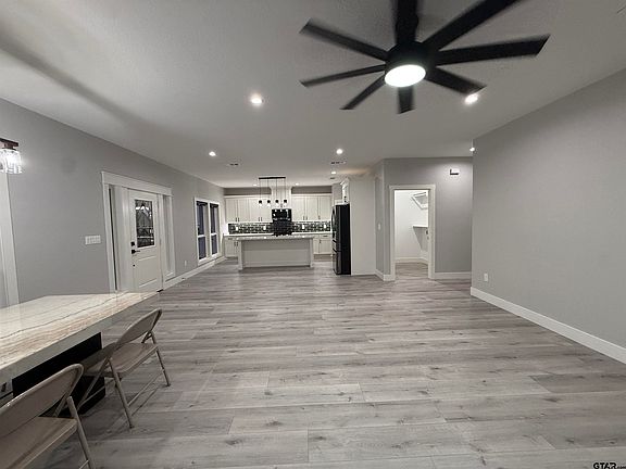 2nd image of 10184 Las Vegas Dr