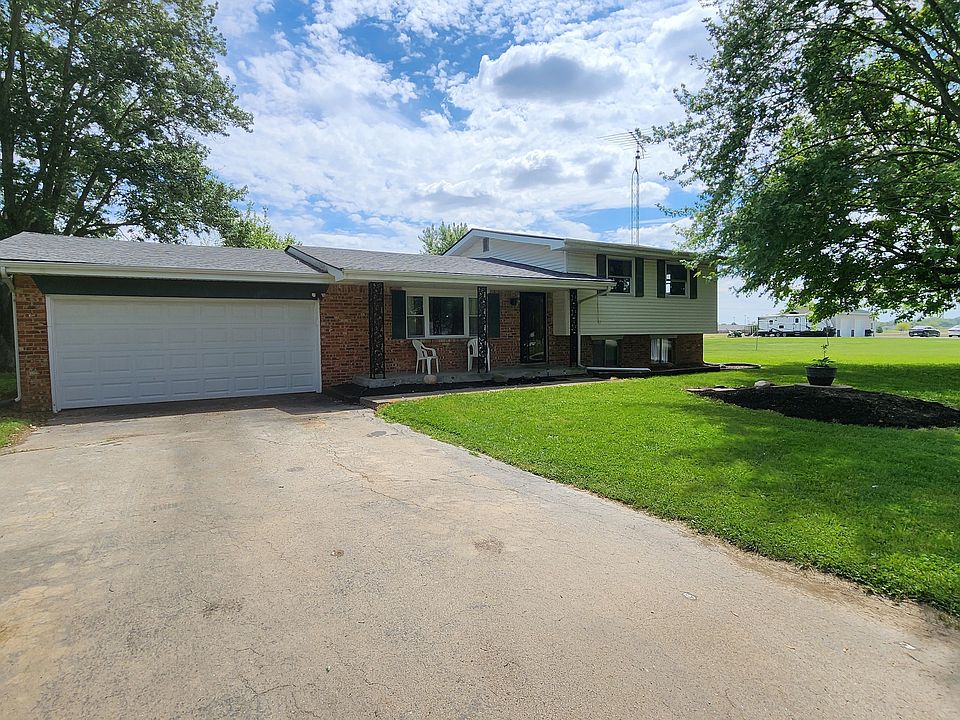 1st image of 1151 E Meadow Dr