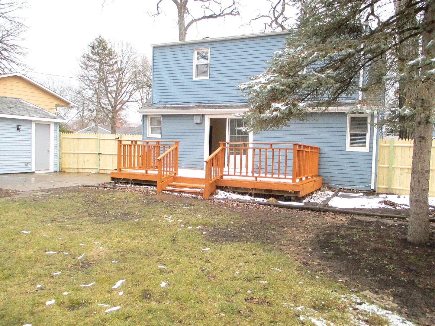 4 bed, 2000 sqft, $2,895 — Photo 2
