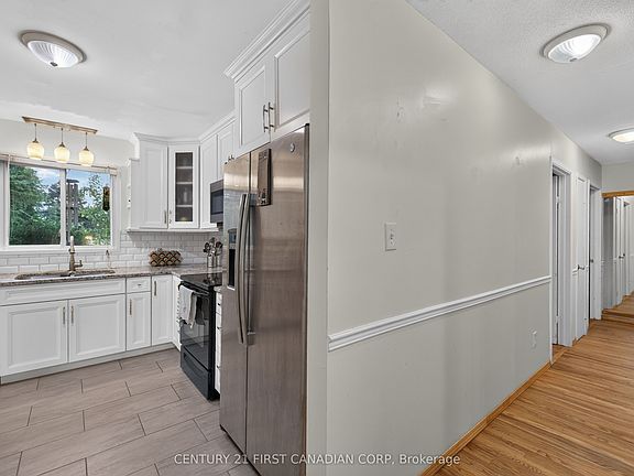 5th image of 213 4th St