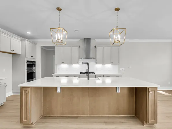 141 Seaton St, Summerville, SC 29486