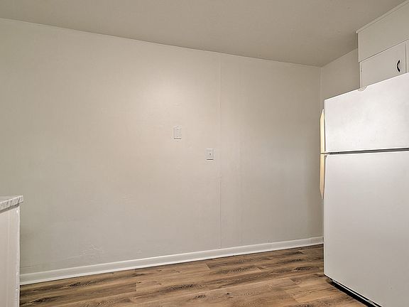 5th image of 718 W G St #8