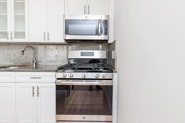 Rented by Compass | media 2