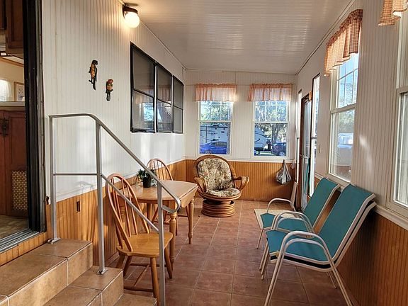 4th image of 10511 Florence Ave #44