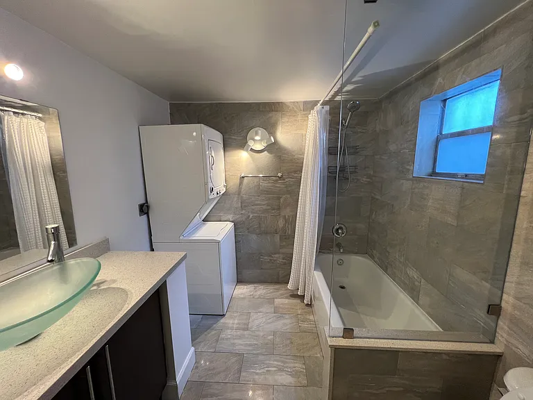 1660 NE 135th St #15 — Photo 19