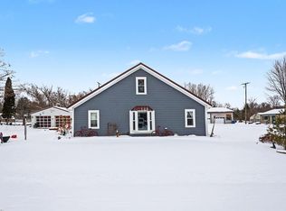 99 E Elmwood Ave, Leonard, MI 48367