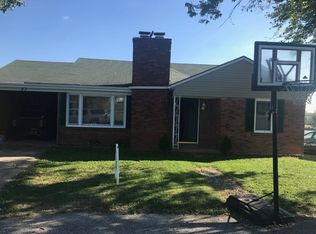 83 S Church St, Mackville, KY 40040