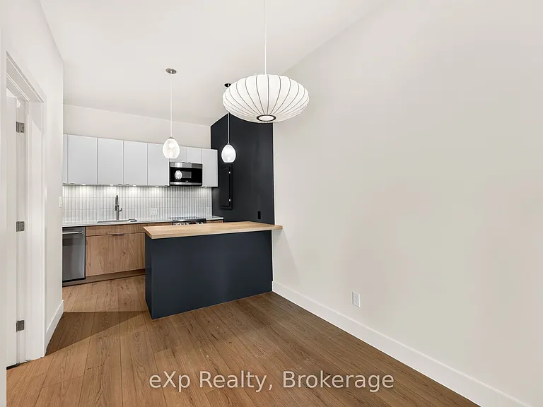 24 Wellington St #12 — Photo 9