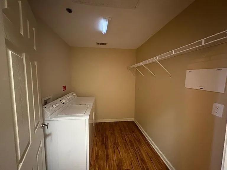 Lofts at Poplar Pointe — Photo 21