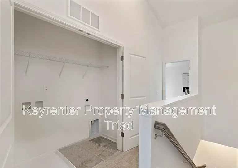 1729 Granby Heights Dr — Photo 14