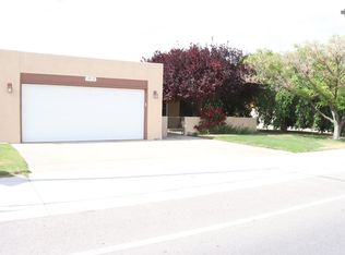 1913 Callaway Dr, Carlsbad, NM 88220