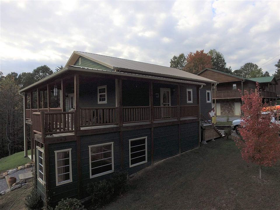 1st image of 163 Pine Hollow Way