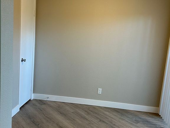 3rd image of 315 NW 9th St APT 2