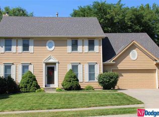 15638 Drexel Cir, Omaha, NE 68135