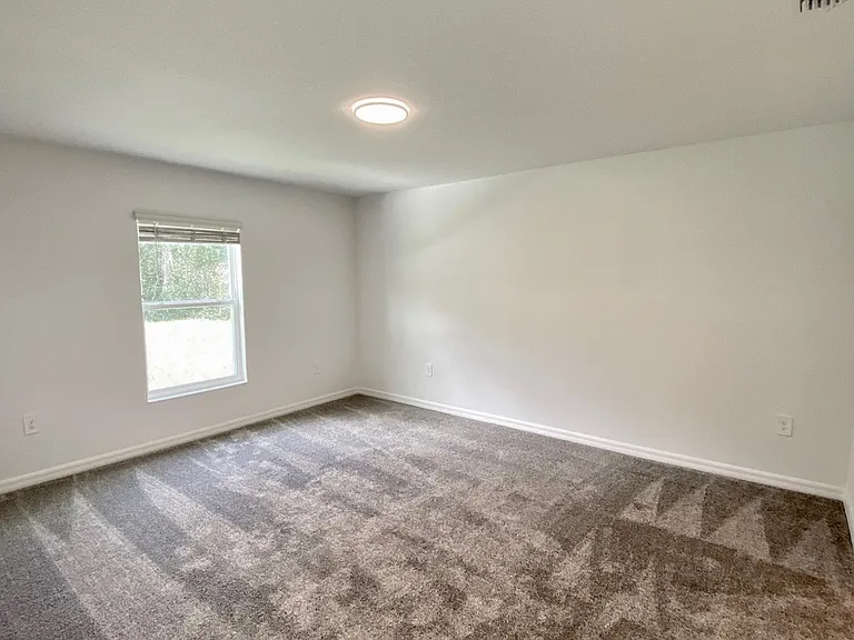 3949 Ambrose Ave — Photo 4