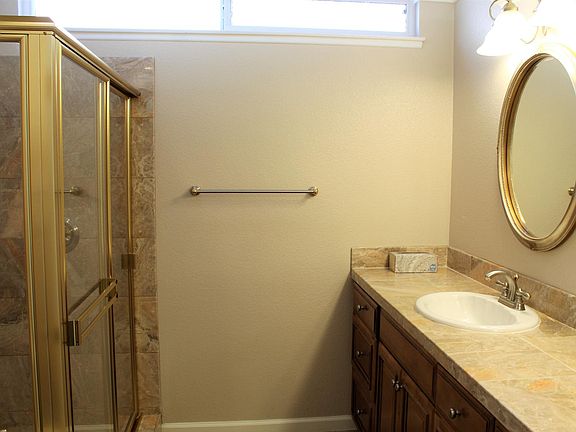 4th image of 22222 Bosque
