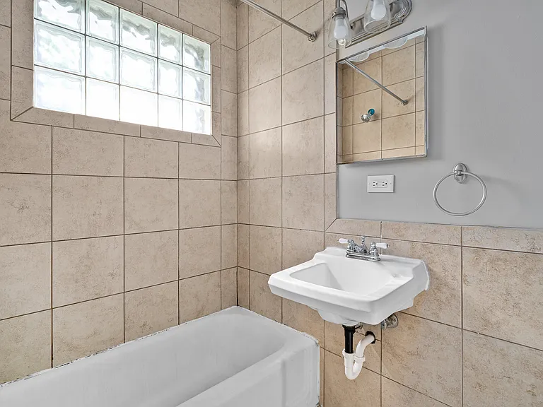 Full Ceramic Tile Bath